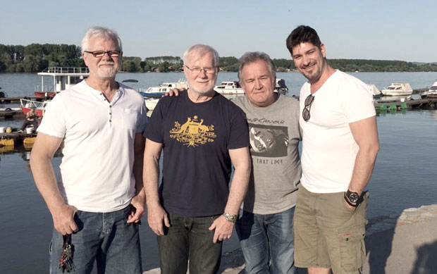 Ју група и Брајан Рашић на лепом плавом Дунаву